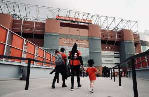 Inglês: Clubes decidem e comprovante de vacinação não será exigido para entrar nos estádios