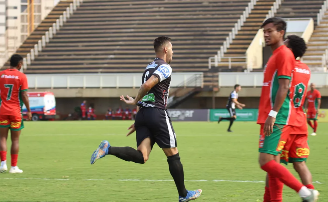 Copa Paulista: Thiago Oliveira, do Votuporanguense, mantém a mesma formação contra o Botafogo