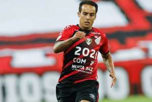 Jadson, ex-Corinthians e São Paulo, é anunciado por time da Série B