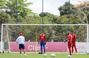 Sem titular, Bahia tem dúvida no gol para confronto diante do Santos