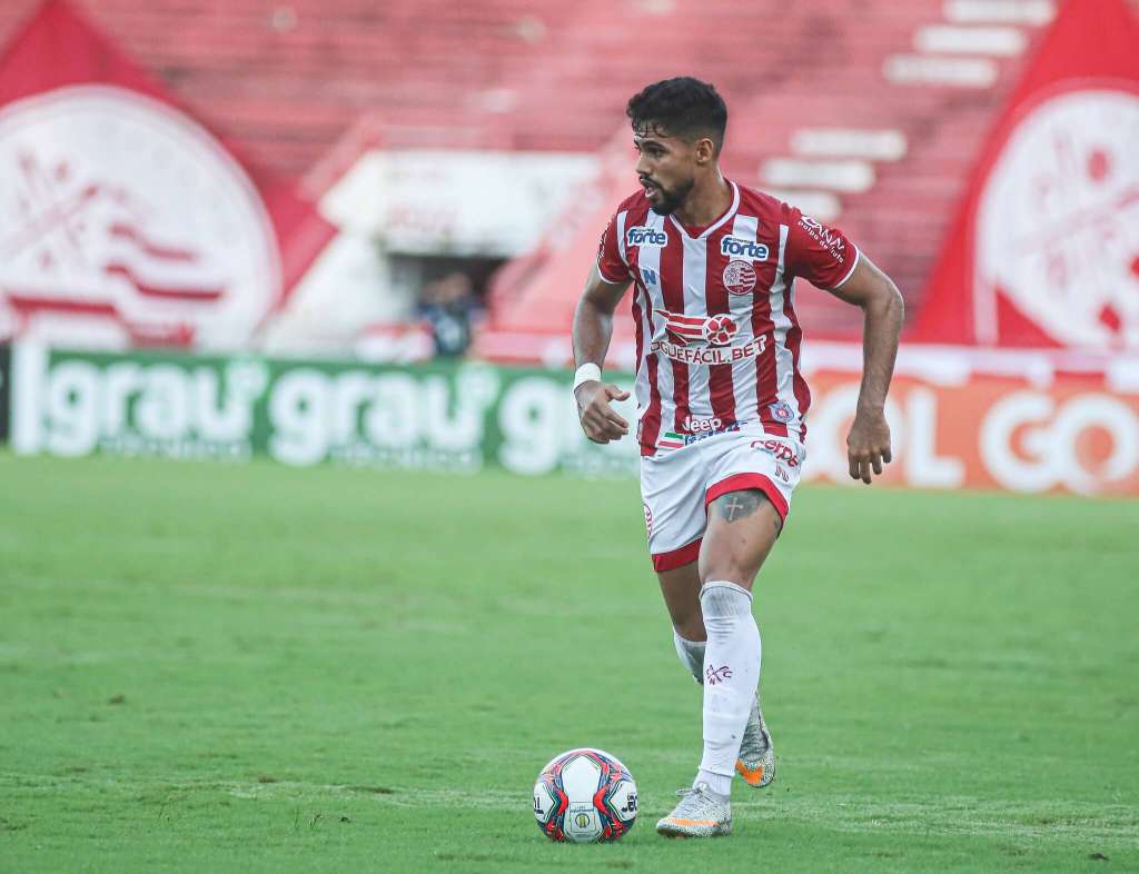 Série B: Lateral do Náutico tem ruptura do ligamento no joelho e não joga mais em 2021