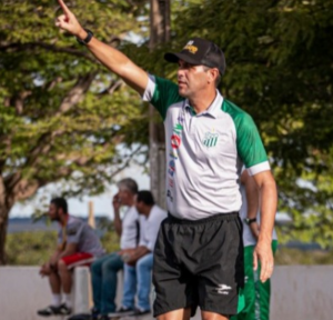 Série D: Uberlândia renova com treinador para 2022
