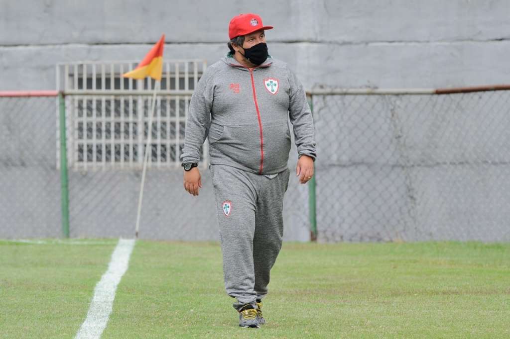 Fernando Marchiori deixou Portuguesa por conta de ameaças; Elenco faz pronunciamento coletivo