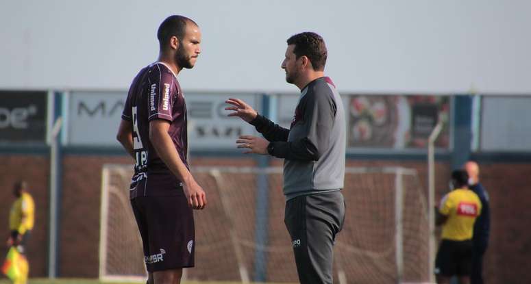 Série D: Elano exalta entrega da Ferroviária, mas faz alerta para jogo decisivo: ‘Nada resolvido’