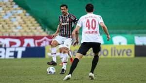 Fred comemora gol histórico e rasga elogios a promessa do Fluminense