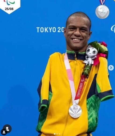 Nadador Gabriel Araújo domina prova e conquista 2º ouro na Paralimpíada
