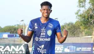 Uberlândia-MG 1 x 1 Nova Mutum-MT - Pênalti no último lance salva mineiros da derrota