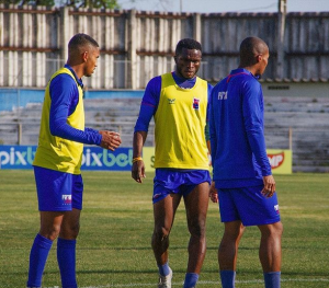 Paraná x Oeste - Duelos das lamentações! vice-lanterna e lanterna já rebaixados se enfrentam