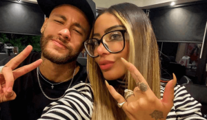 Irmã de Neymar sobe nas tamancas e critica Galvão Bueno na web: 
