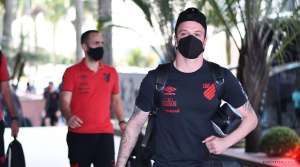 Athletico-PR troca o 