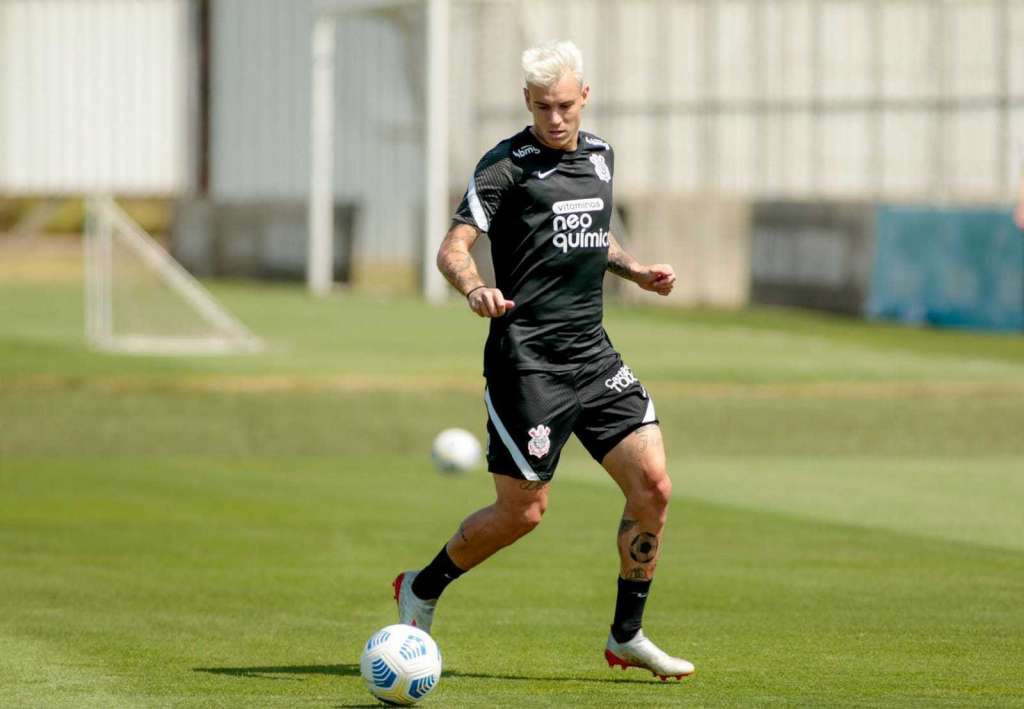 Com estreia prevista para 3ª feira, Róger Guedes confia em título no Corinthians