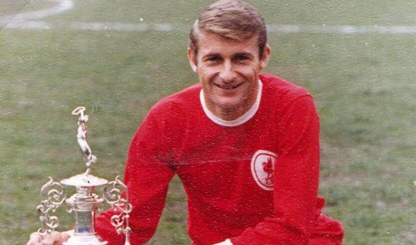 Luto! Campeão da Copa do Mundo e ídolo do Liverpool, Roger Hunt morre aos 83 anos