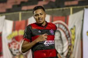 Série B: Wagner Lopes terá que fazer mudanças no Vitória para duelo contra o líder