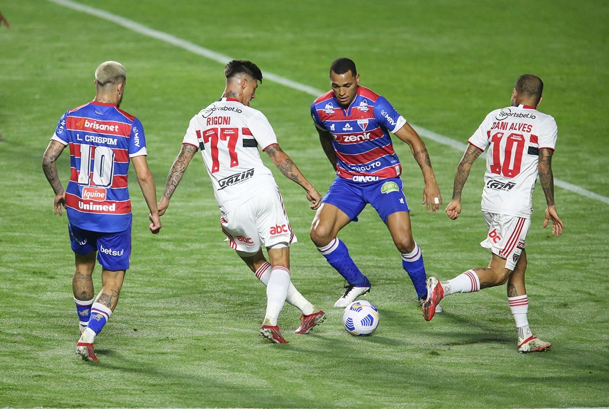 Fortaleza x São Paulo – No duelo dos tricolores, quem vencer está nas semifinais