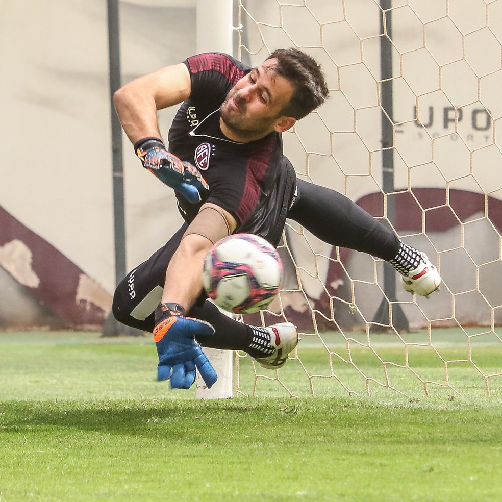 Série D: Goleiro da Ferroviária vê time preparado para jogo decisivo