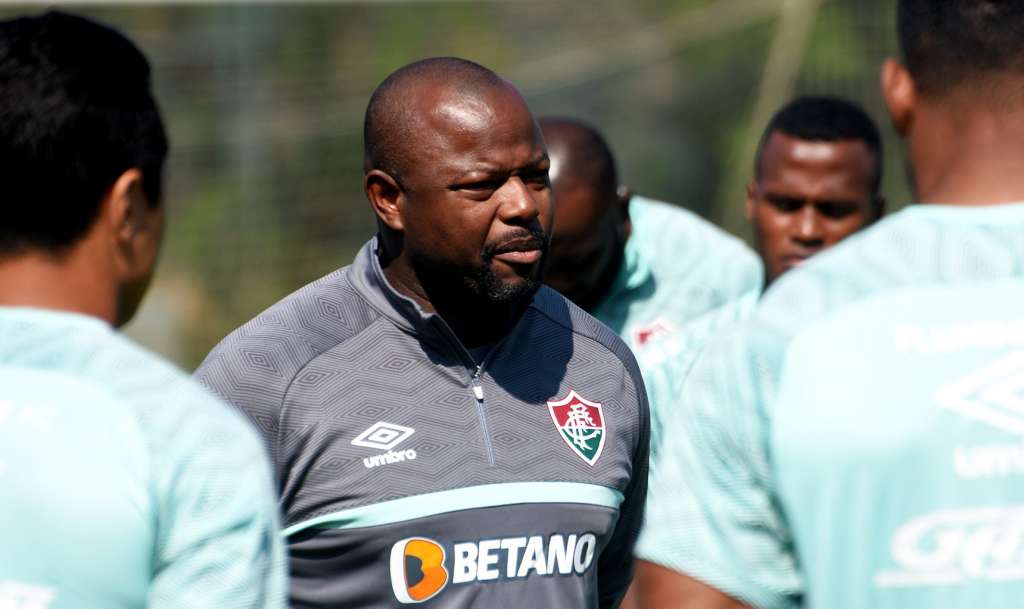 Após vitória, Marcão faz cobrança no Fluminense para sequência do Brasileirão