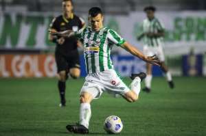 Ex-Cruzeiro, Flu e Vasco sofre lesão e pode desfalcar Juventude por seis rodadas