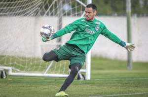 Série B: Wilson fala em 'tirar proveito' da situação delicada do Vitória; Coritiba terá mudanças