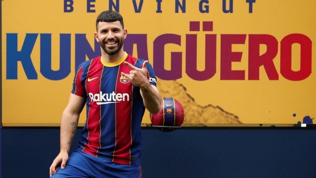 x93154815 soccer footballfc barcelona present new signing sergio aguerocamp nou barcelona spain.jpg.pagespeed.ic .gM PllZ4zo