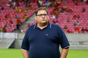 Guto Ferreira explica mudanças no Bahia para reta final: 'Preciso de um elenco enxuto'