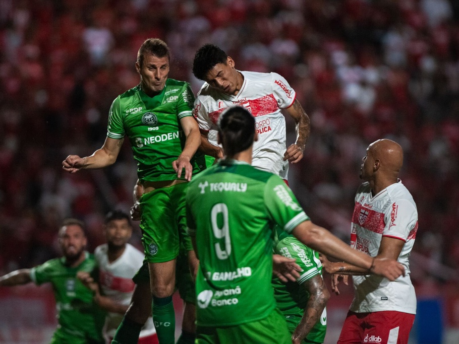 SÉRIE B: Em noite de jogos da parte de cima da tabela, Coritiba empata, mas Botafogo perde a chance de encostar