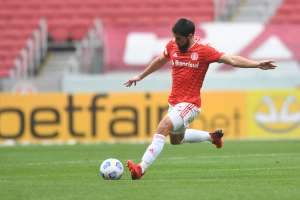 Bruno Méndez valoriza defesa do Inter e define duelo com Atlético-MG como 'final'