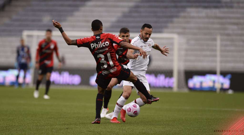 Athletico-PR 0 x 1 Fluminense – Gol contra coloca Flu à frente do Furacão e na briga pelo G6!