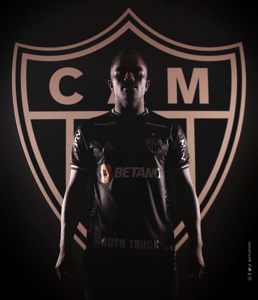 Toda preta, Atlético-MG apresenta sua nova camisa 3: “traje de luta”