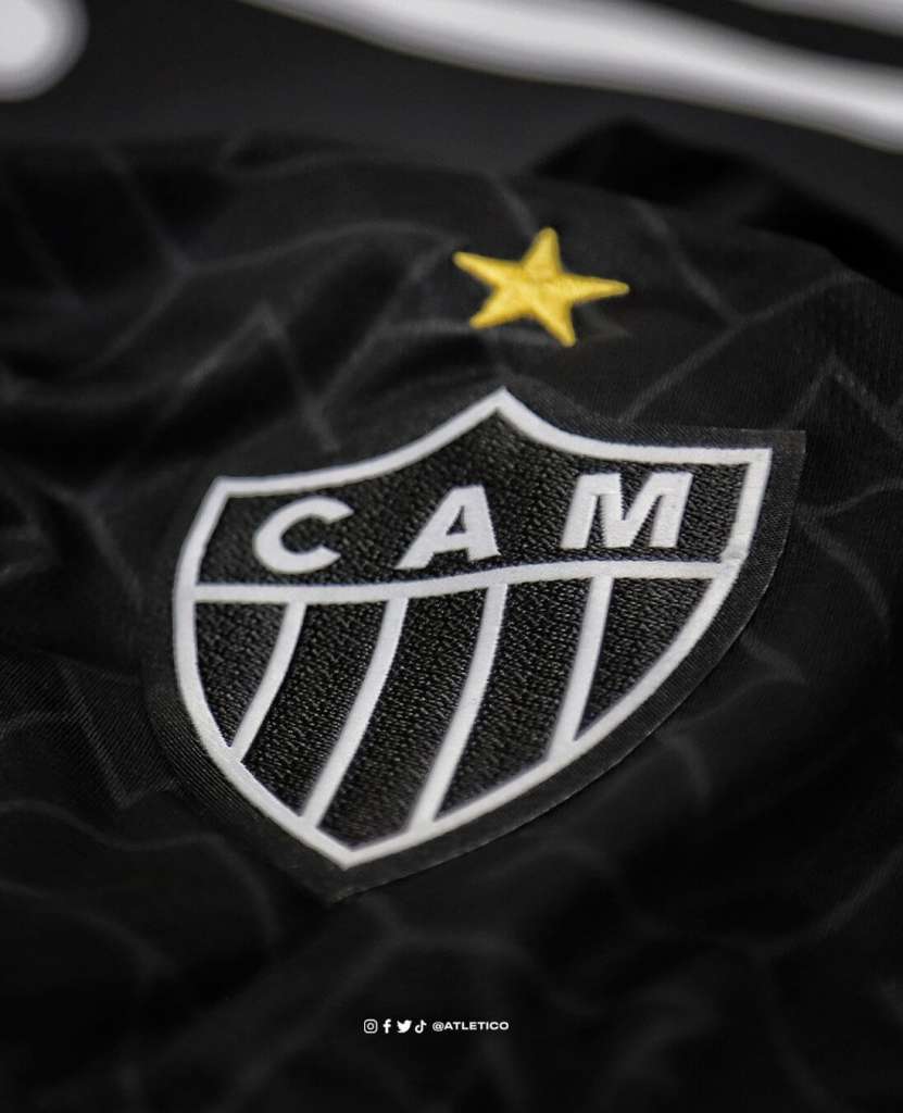 Toda preta, Atlético-MG apresenta sua nova camisa 3: "traje de luta" 5 Atletico camisa1