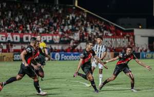 BRASILEIRÃO: Atlético-MG e Flamengo tropeçam; Palmeiras entra no G4 e Grêmio volta a respirar