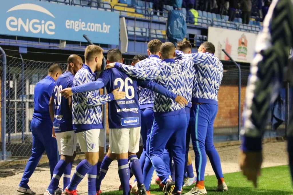 SÉRIE B: Avaí e Goiás disputam a vice-liderança da Série B; Ponte quer abrir vantagem para a degola