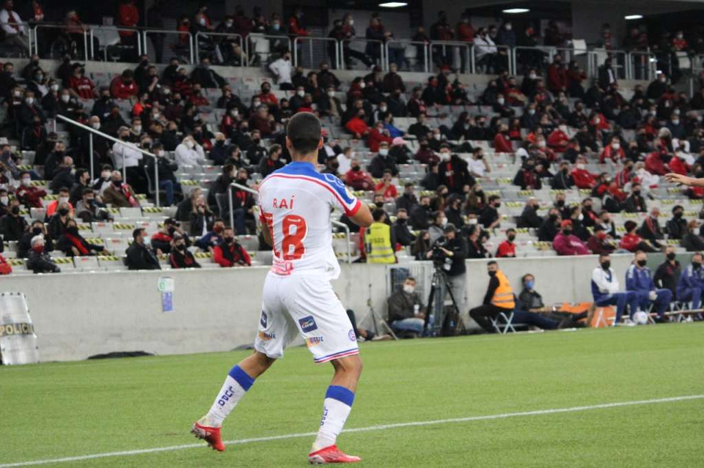 Athletico 0 x 2 Bahia – Na estreia de Guto Ferreira, Gilberto marca, Tricolor vence e deixa a degola