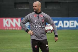 Série B: Jerson Testoni ganha reforços para tentar acabar com a série negativa