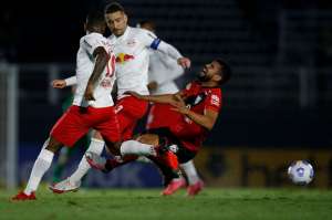 RB Bragantino 1 x 0 Atlético-GO - Linguiça voadora 'pousa' no G-4 do Brasileirão