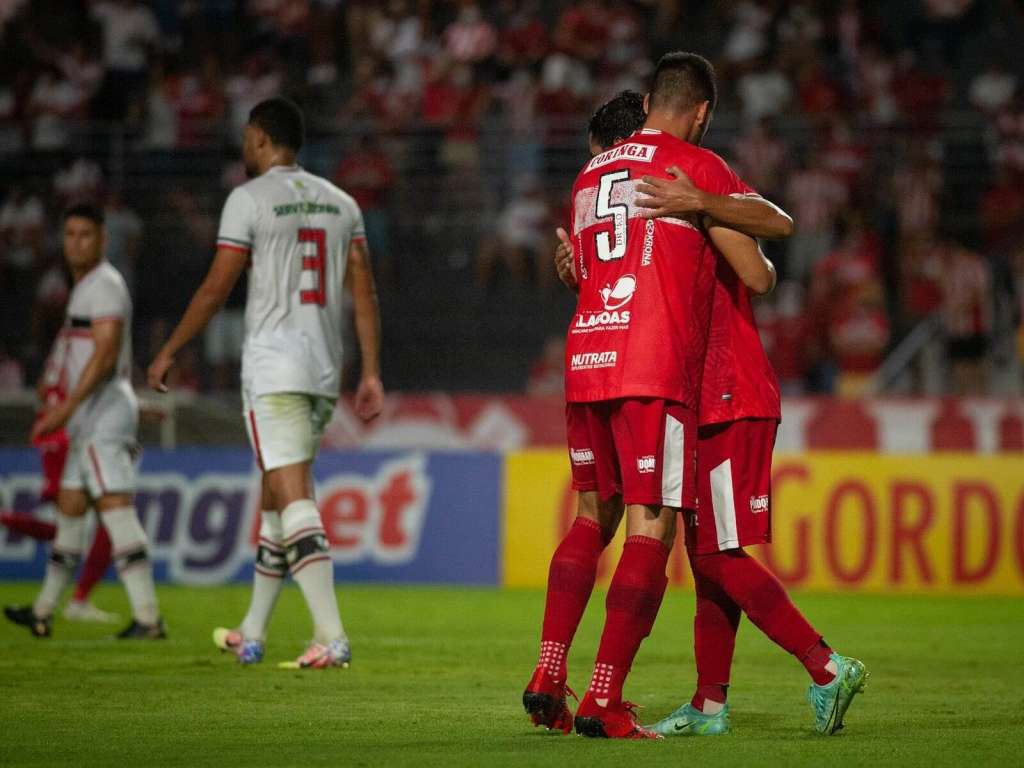 COPA DO NORDESTE: América-RN cai nos pênaltis e CRB despacha o River. Confira os jogos da 3ª fase!