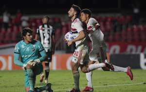 Calleri aprova atuação do São Paulo: 'Merecemos mais que nas outras partidas'
