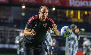 São Paulo 1 x 1 Ceará - Na estreia de Ceni, Tricolor perde muitos gols e só empata