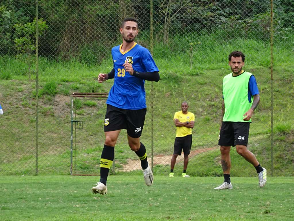 Copa Paulista: Volante do São Bernardo comemora classificação e analisa semifinais: “Jogos muito difíceis”
