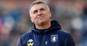 Inglês: Técnico do Aston Villa revela negociação em curso para liberação de jogadores