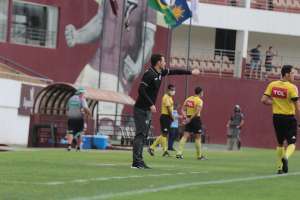 Série D: Elano descarta 'oba-oba' na Ferroviária e projeta jogos difíceis contra o Atlético-CE