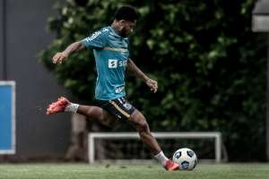 Carille confirma Santos com Zanocelo no meio e Balieiro na zaga