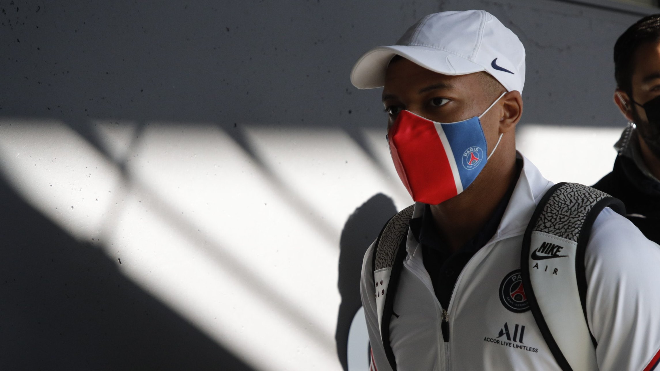 Mbappé valoriza parceria com Messi no PSG e releva reclamação com Neymar