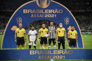 Carille cobra Santos pensando apenas no futuro, com 'concentração e menos erros'