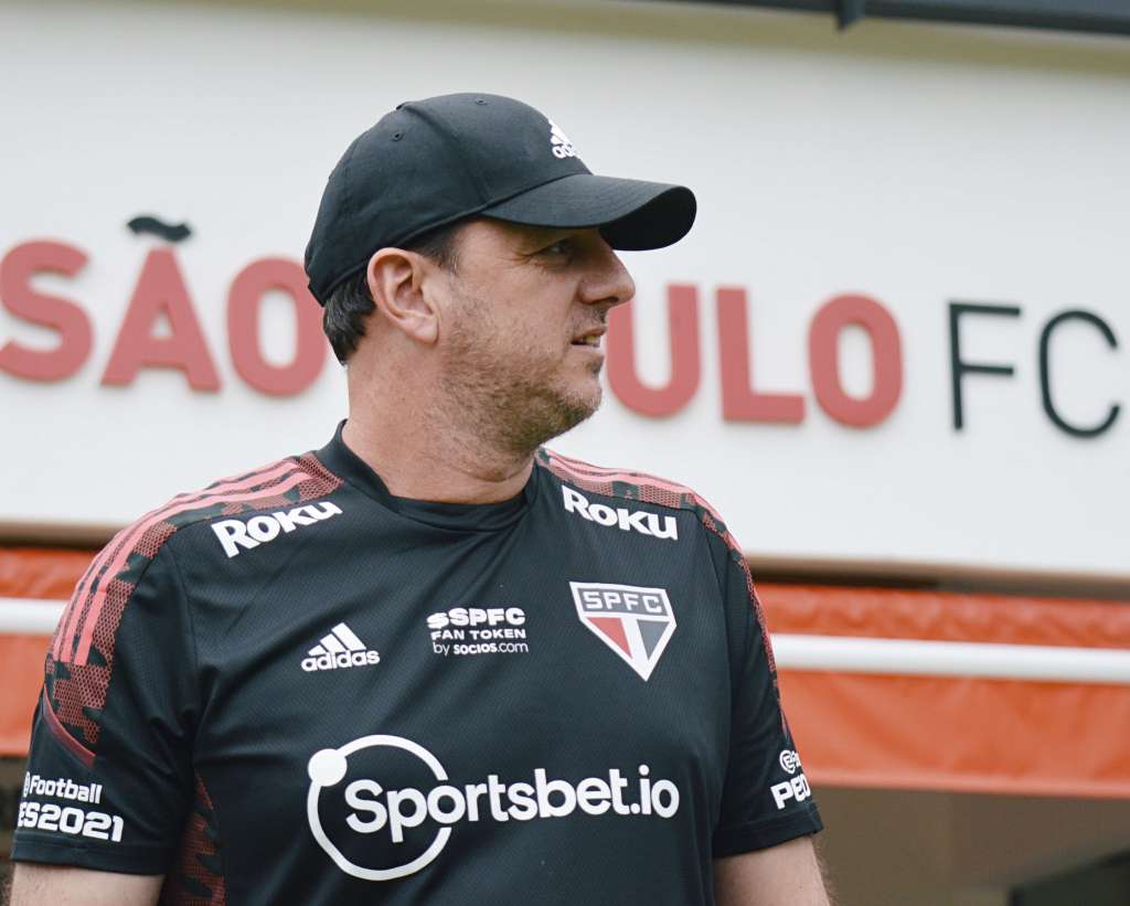 Ceni deve ter Rigoni contra o Internacional; Calleri e Nestor ficam de fora