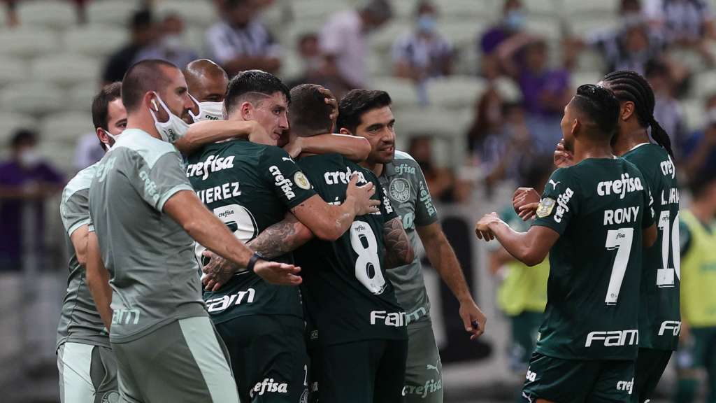 Técnico do Palmeiras diz que não é mágico e reclama do calendário: ‘Vou perder jogadores de novo’