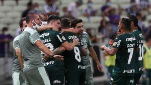 Técnico do Palmeiras diz que não é mágico e reclama do calendário: 'Vou perder jogadores de novo'