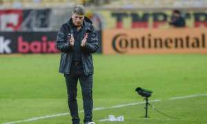 Noite tensa! Após eliminação na Copa do Brasil, Renato Gaúcho entrega o cargo, mas diretoria do Fla não aceita