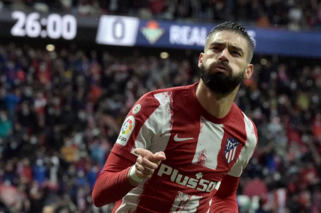 ESPANHOL: Com golaço de Carrasco, Atlético de Madrid vence Betis e encosta nos líderes