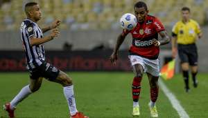 Apesar da derrota para o Flamengo, Cuca elogia Atlético-MG: 