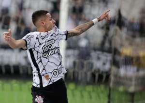 Com renovação ‘travada’, Corinthians pode afastar atacante destaque do time